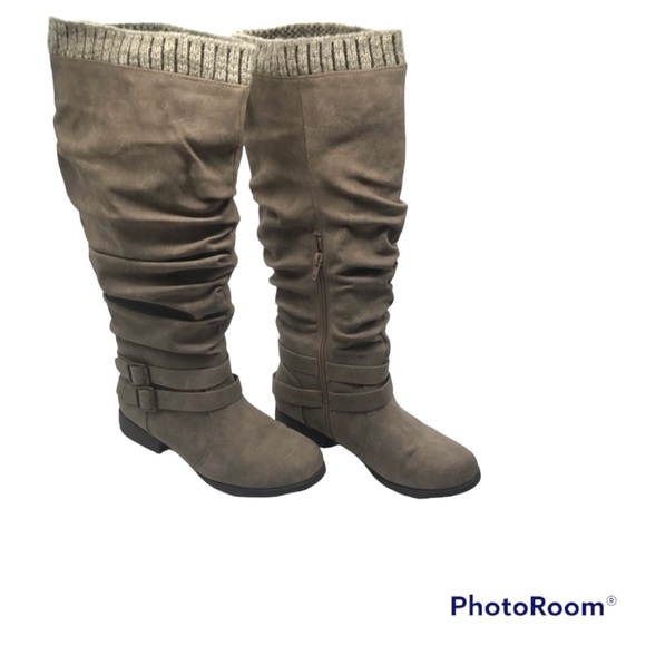 Shoe Dazzle Shoes - Shoe Dazzle Lali wide calf knee high slouchy sweater top boot.